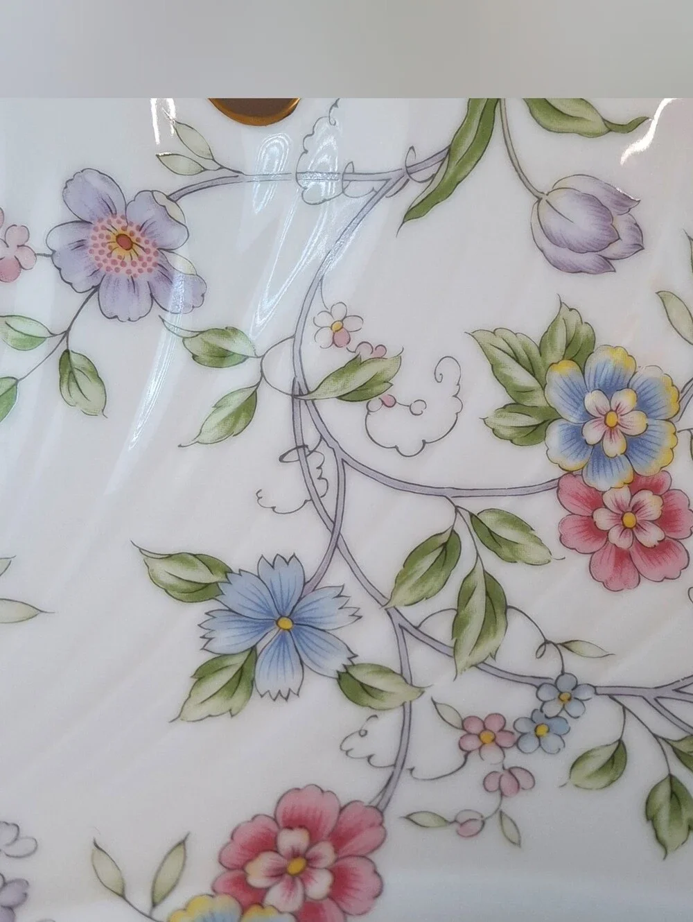 Andrea By Sadek Corona Leaf Shaped Plate Flowers Floral Print